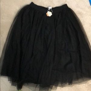 Maternity midi tulle skirt. Tags still on